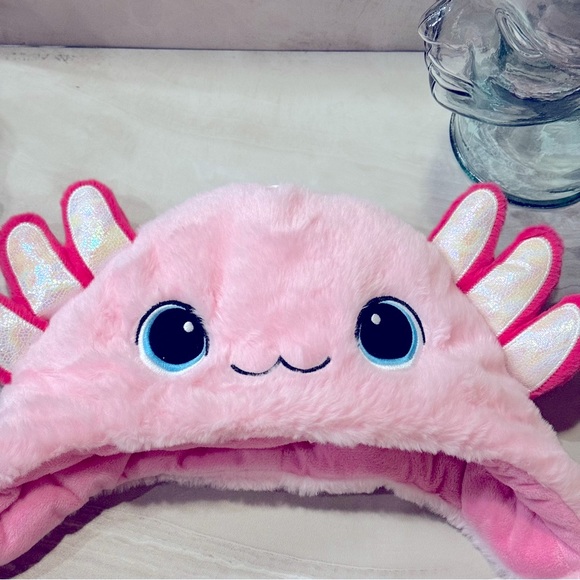 PINK CHARACTER BEANIE.  NWOT.   CUTE BEANIES ARE ALWAYS IN STYLE. - Picture 7 of 9